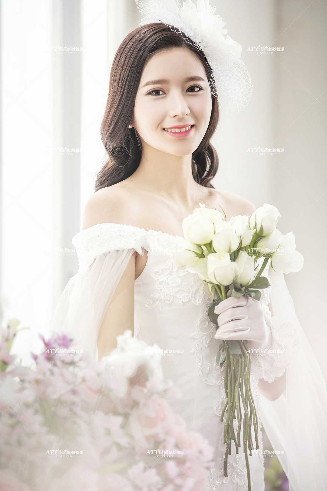 石家庄婚纱摄影小脸美女在韩式婚纱照中如何更上镜