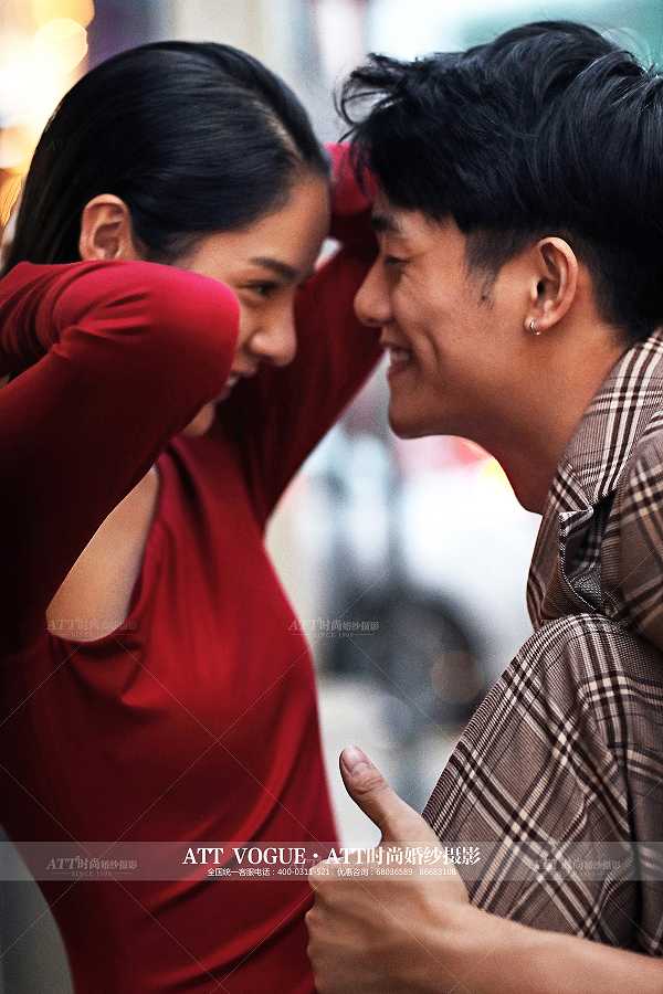 拍石家庄婚纱摄影拖尾婚纱怎么穿更好看